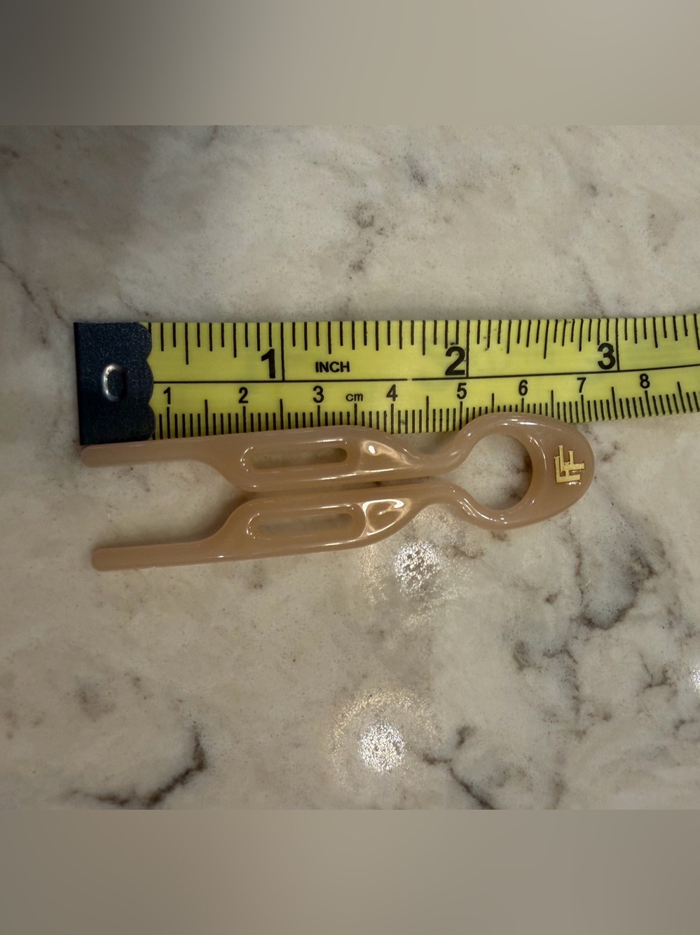 Trio of Fiona Franchimon mNº1 Hairpins — medium beige (blonde) - Picture 4 of 5